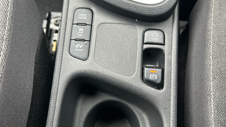 Toyota Yaris Cross 1.5 Hybrid Design 5dr CVT Hybrid Estate